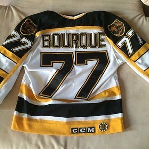 BRUINS JERSEY BOURQUE